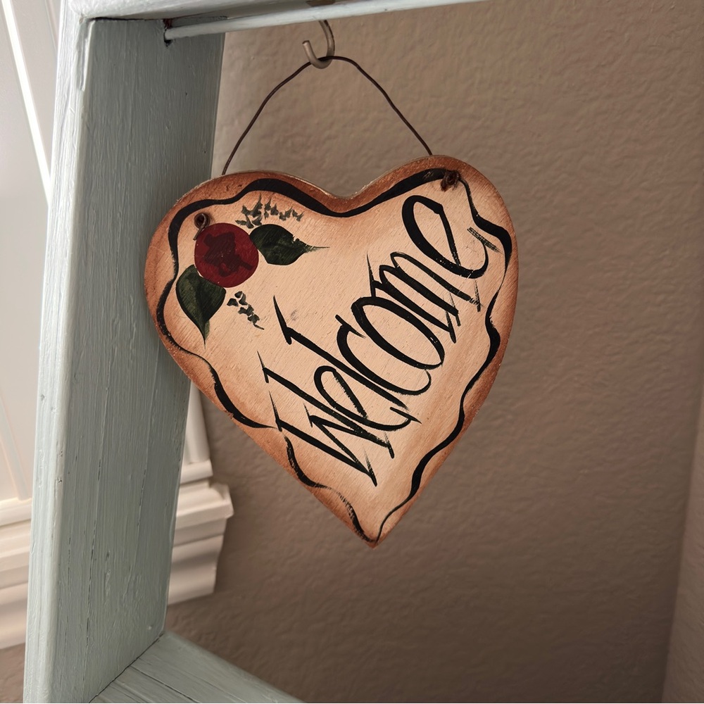 Small Heart Welcome Sign